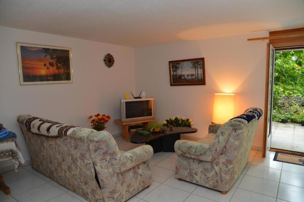 Bed And Breakfast - Die Aelplersuit Fuer Backpackers Im Berghuesli Linthal Εξωτερικό φωτογραφία